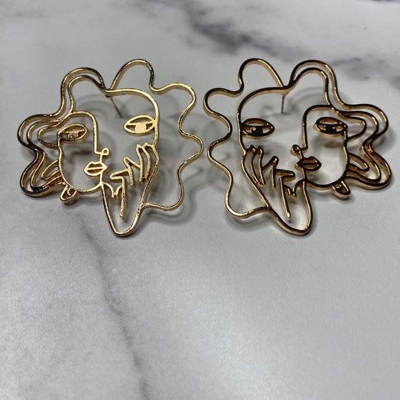 Bore Girl Figure Stud - Picture 3 of 3